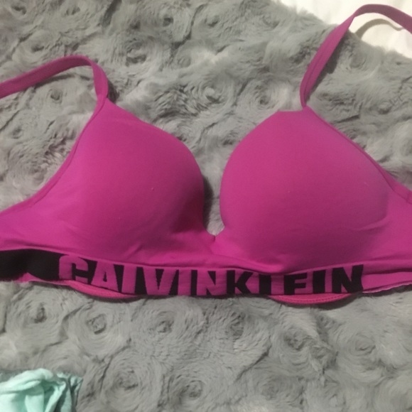 Calvin Klein Other - Calvin Klein sport bra 36 C